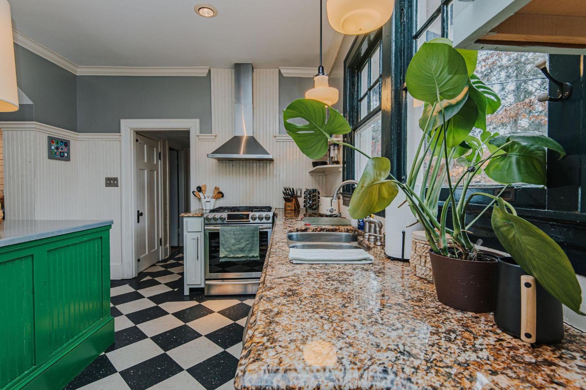 The Cinderella House Villa Greensboro Ngoại thất bức ảnh