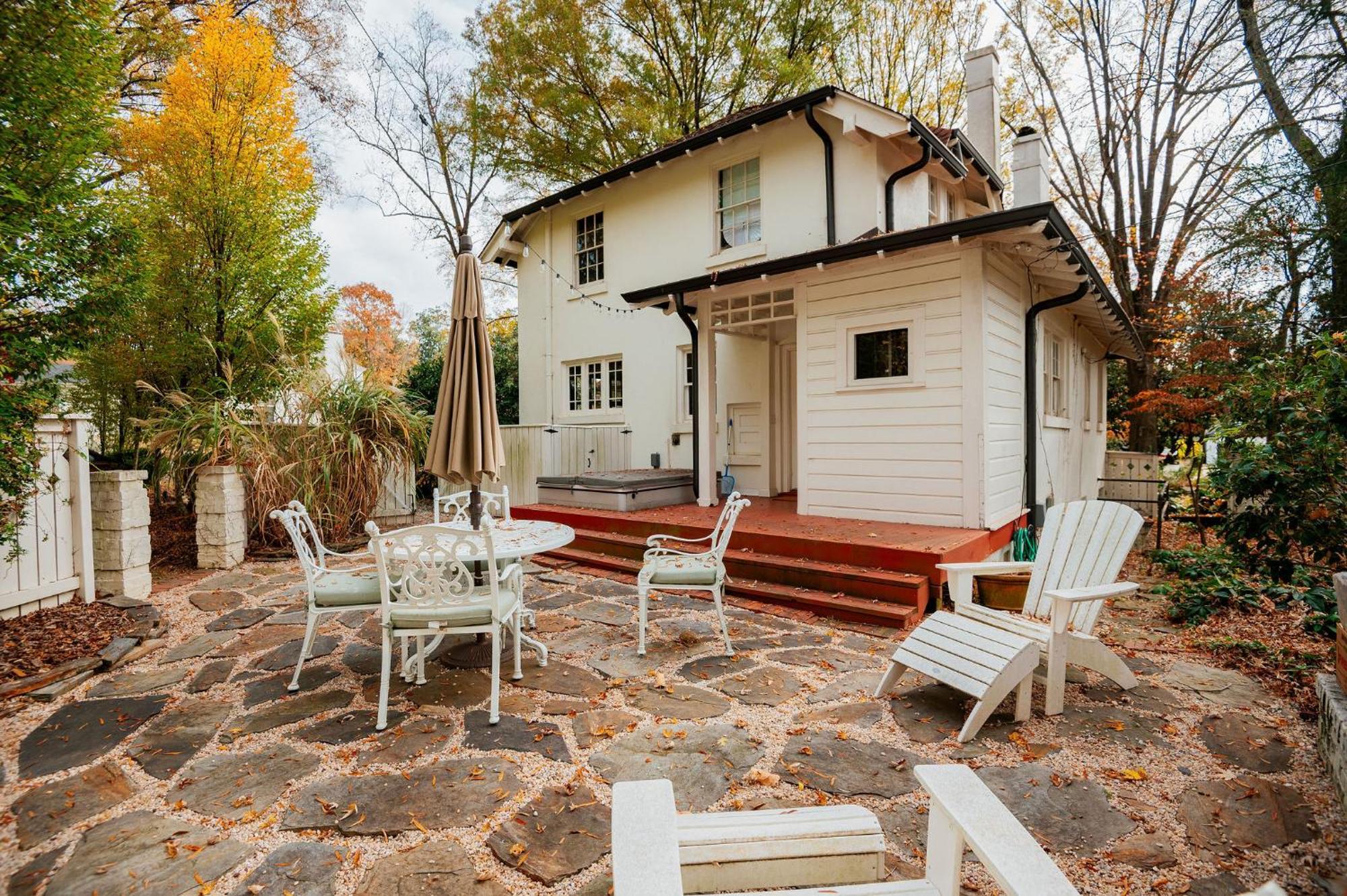 The Cinderella House Villa Greensboro Ngoại thất bức ảnh